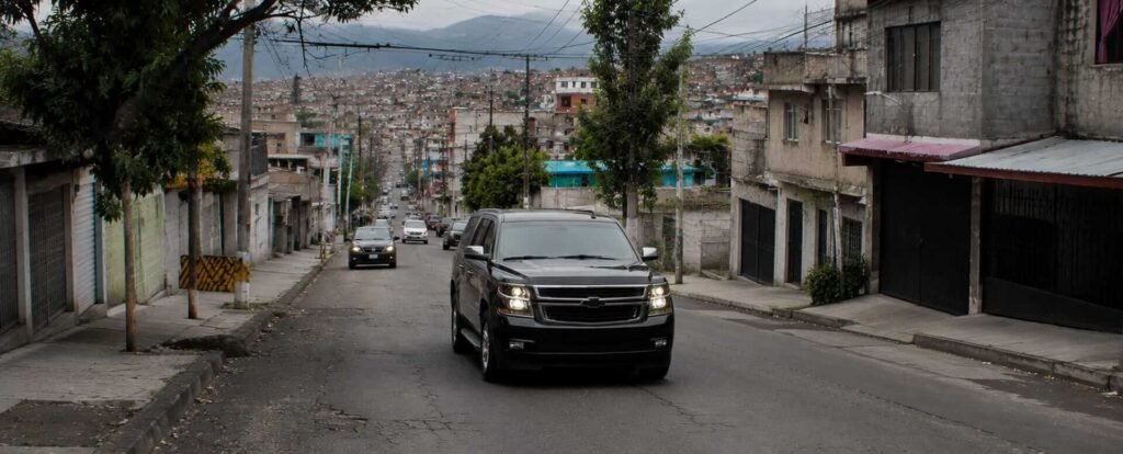 Vehículo blindado utilizado para reforzar la seguridad de ejecutivos en zonas de alto riesgo en México.